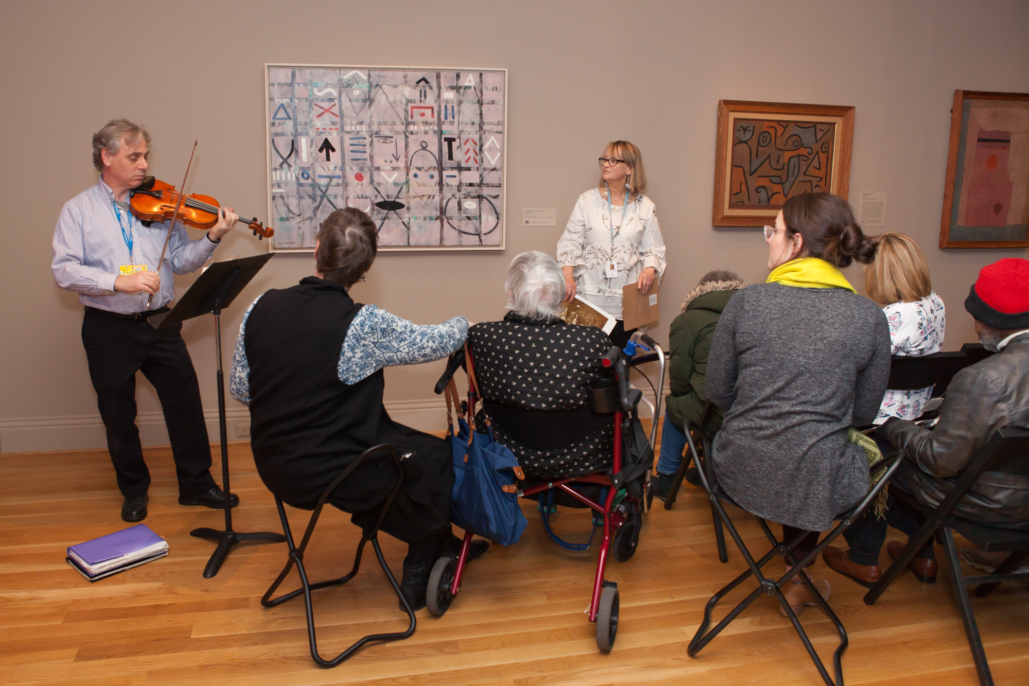Creative Aging Session with violinist in the Ten Americans: After Paul Klee exhibition